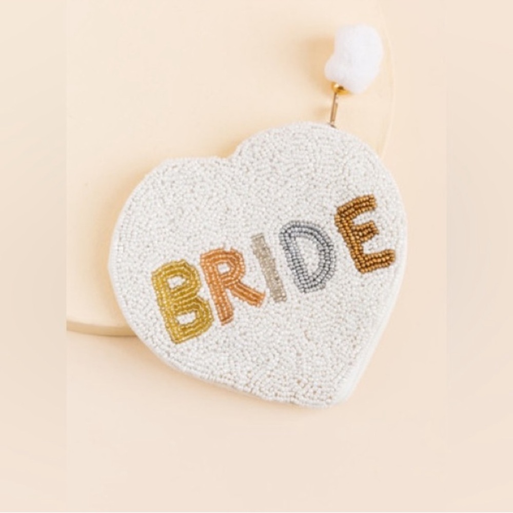 Heart-Shaped Bride Beaded Clutch
